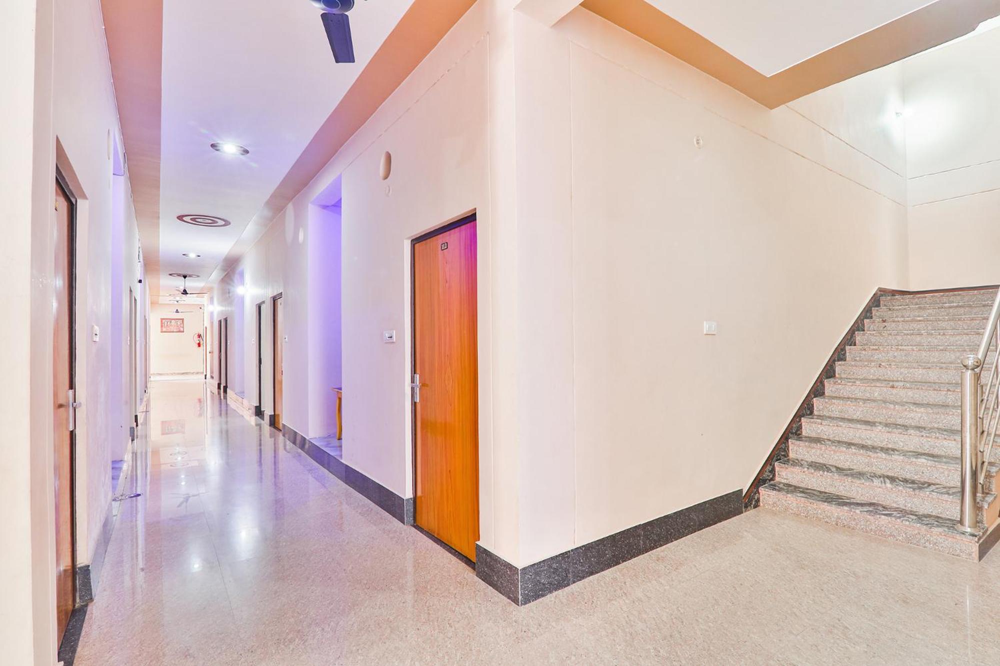 Fabhotel Shree Venkatesh Nileyam Ayodhya 외부 사진